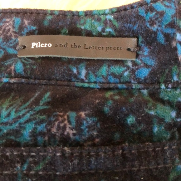 SOLD- Pilcro and the Letterpress Floral Pants - Picture 3 of 8
